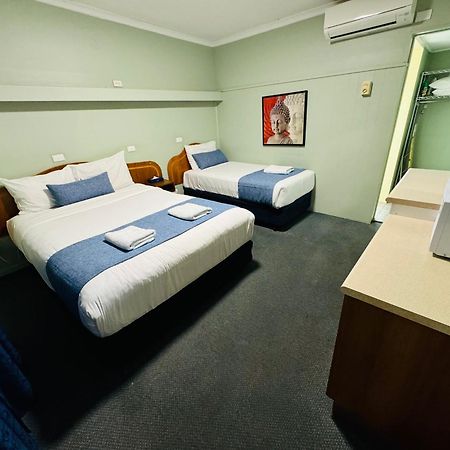 Ardeanal Motel West Wyalong Eksteriør billede