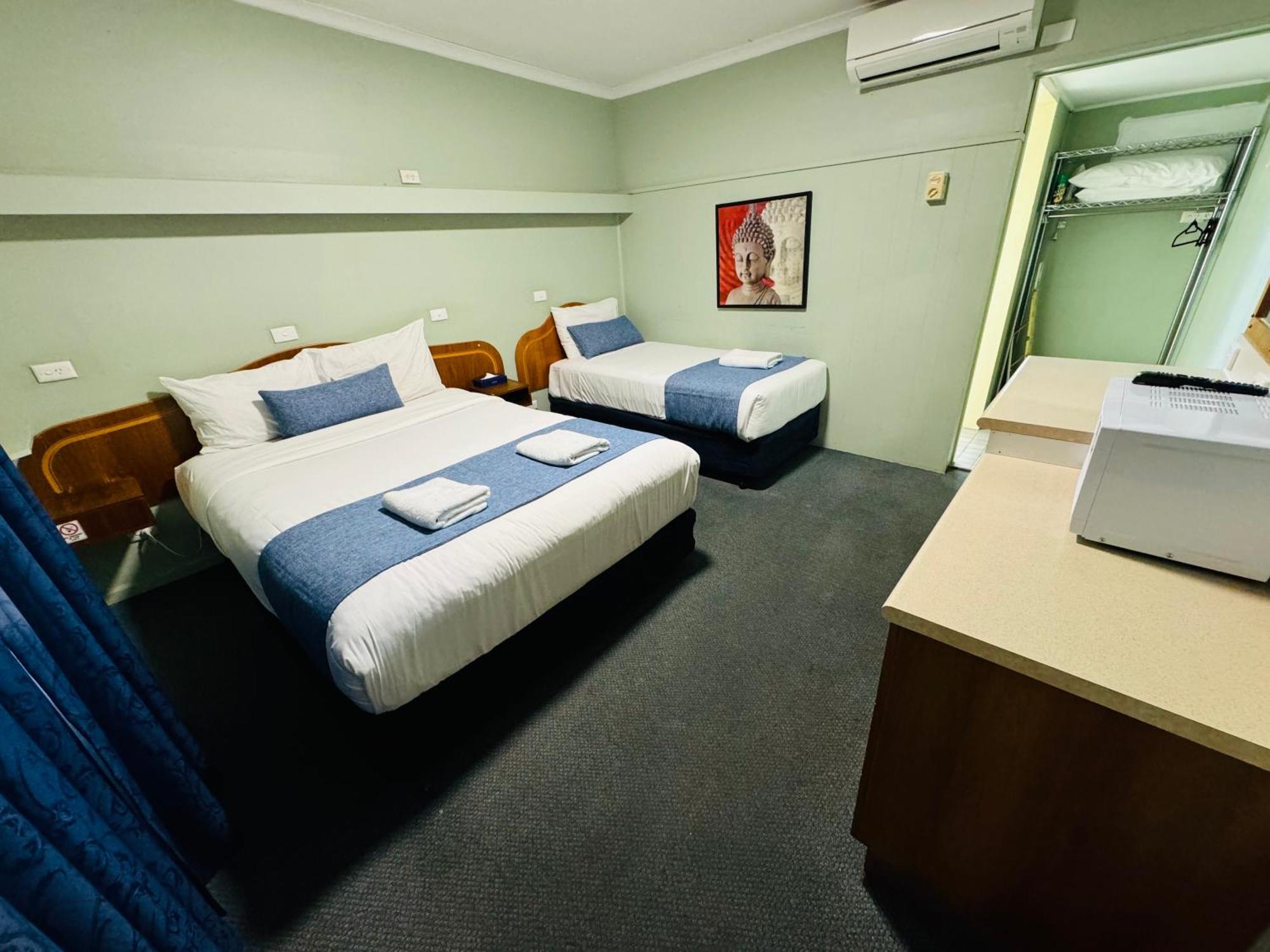 Ardeanal Motel West Wyalong Eksteriør billede