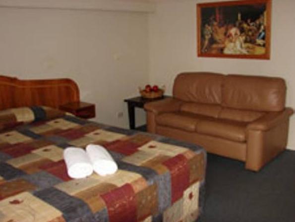 Ardeanal Motel West Wyalong Eksteriør billede