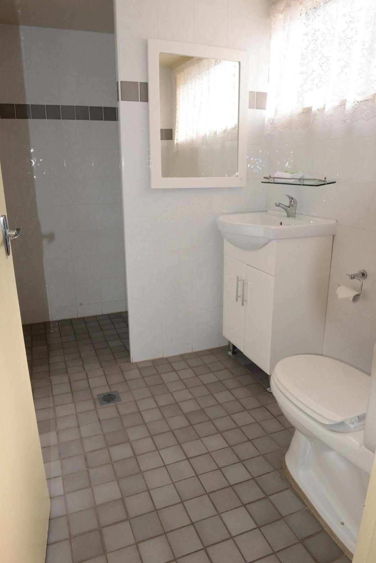 Ardeanal Motel West Wyalong Eksteriør billede